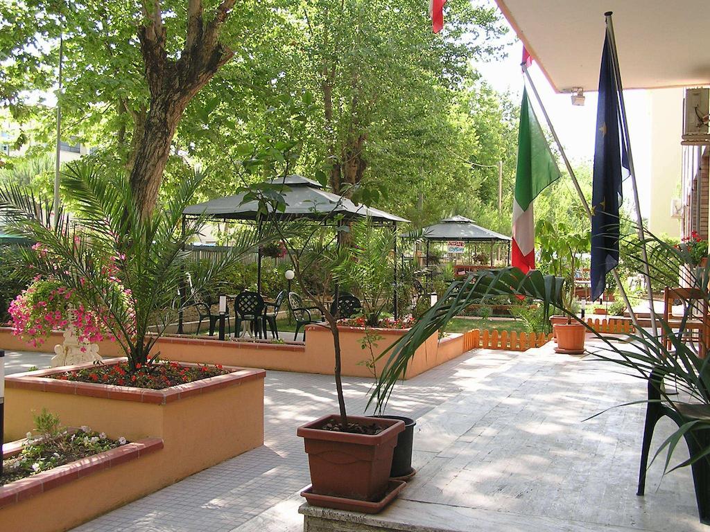 Villaggio Accademia Чезенатико Екстериор снимка