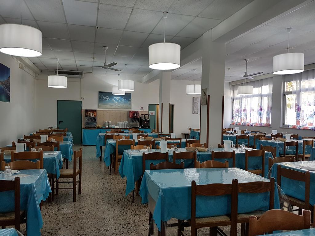 Villaggio Accademia Чезенатико Екстериор снимка