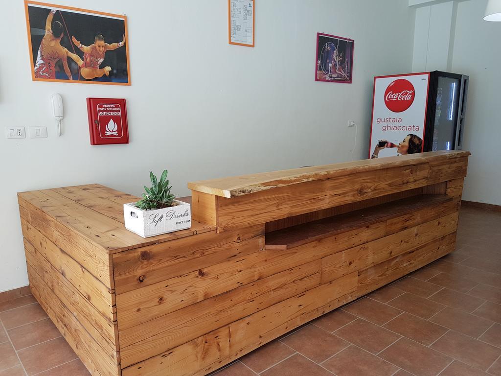 Villaggio Accademia Чезенатико Екстериор снимка