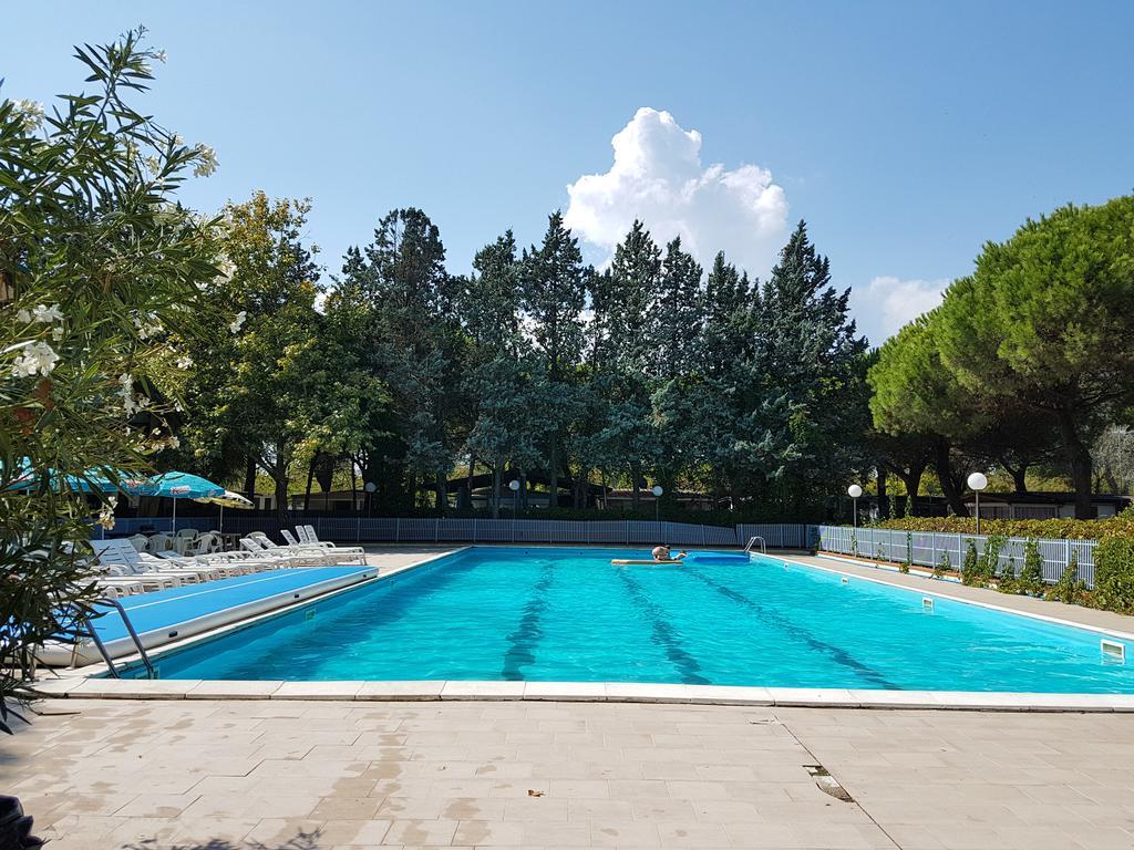 Villaggio Accademia Чезенатико Екстериор снимка