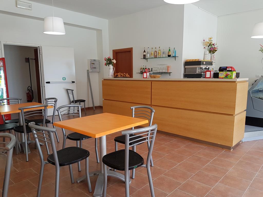 Villaggio Accademia Чезенатико Екстериор снимка